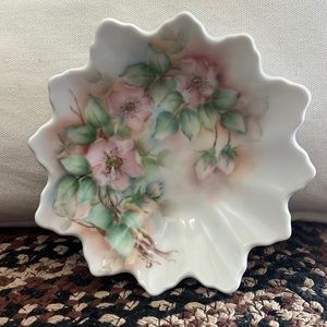 Vintage dish
